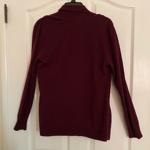 Croft and Barrow Cardigan Sweater with inside top - Picture 4 of 9